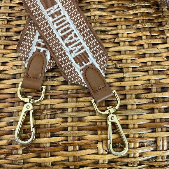 Steve Madden Adjustable + Removable Strap - Picture 6 of 6